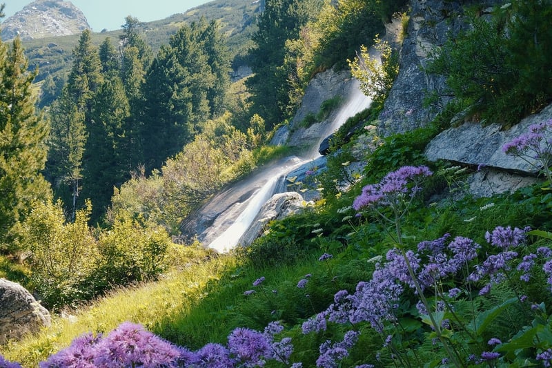 Pondless Waterfall
